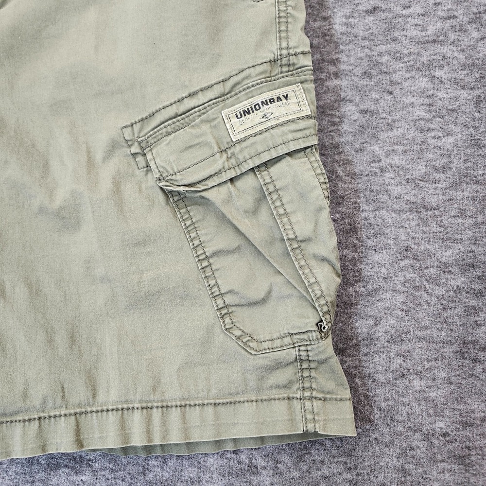 UNIONBAY Men's Cargo Shorts With Pockets. Military Green. Size 42 - Picture 3 of 14